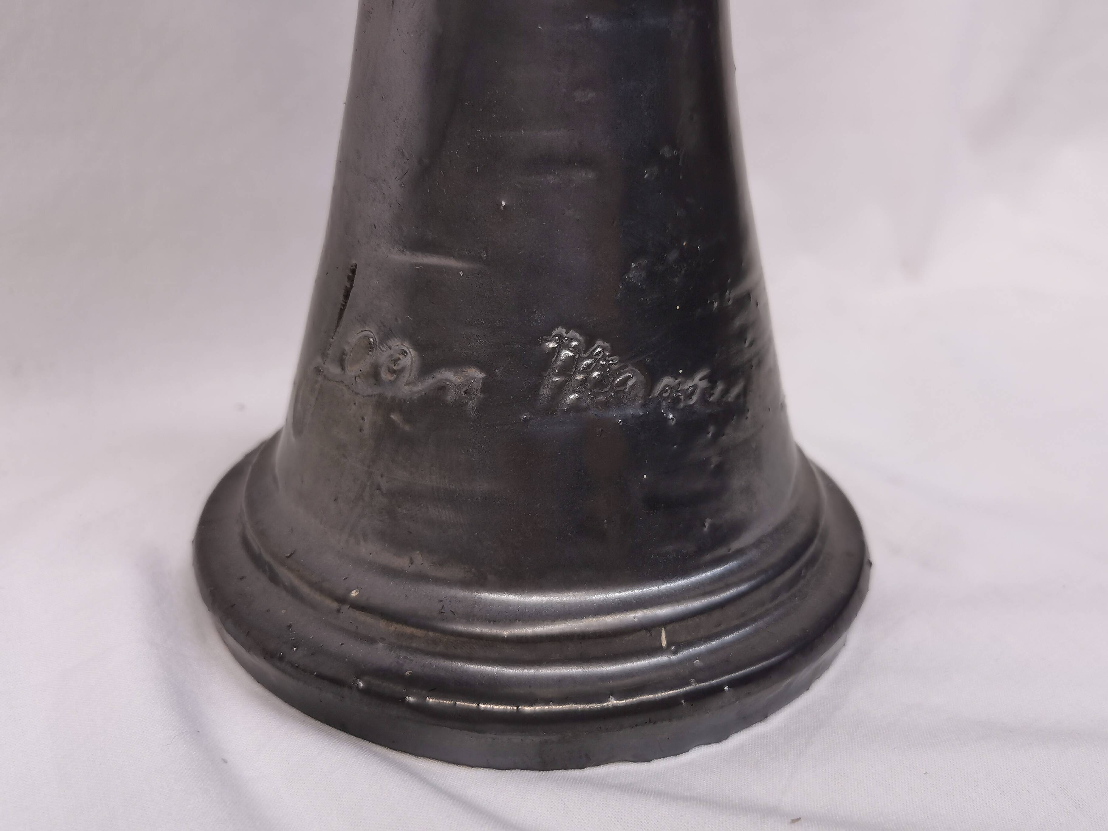 Grande aiguière / bougeoir, vase . céramique signée jean marais