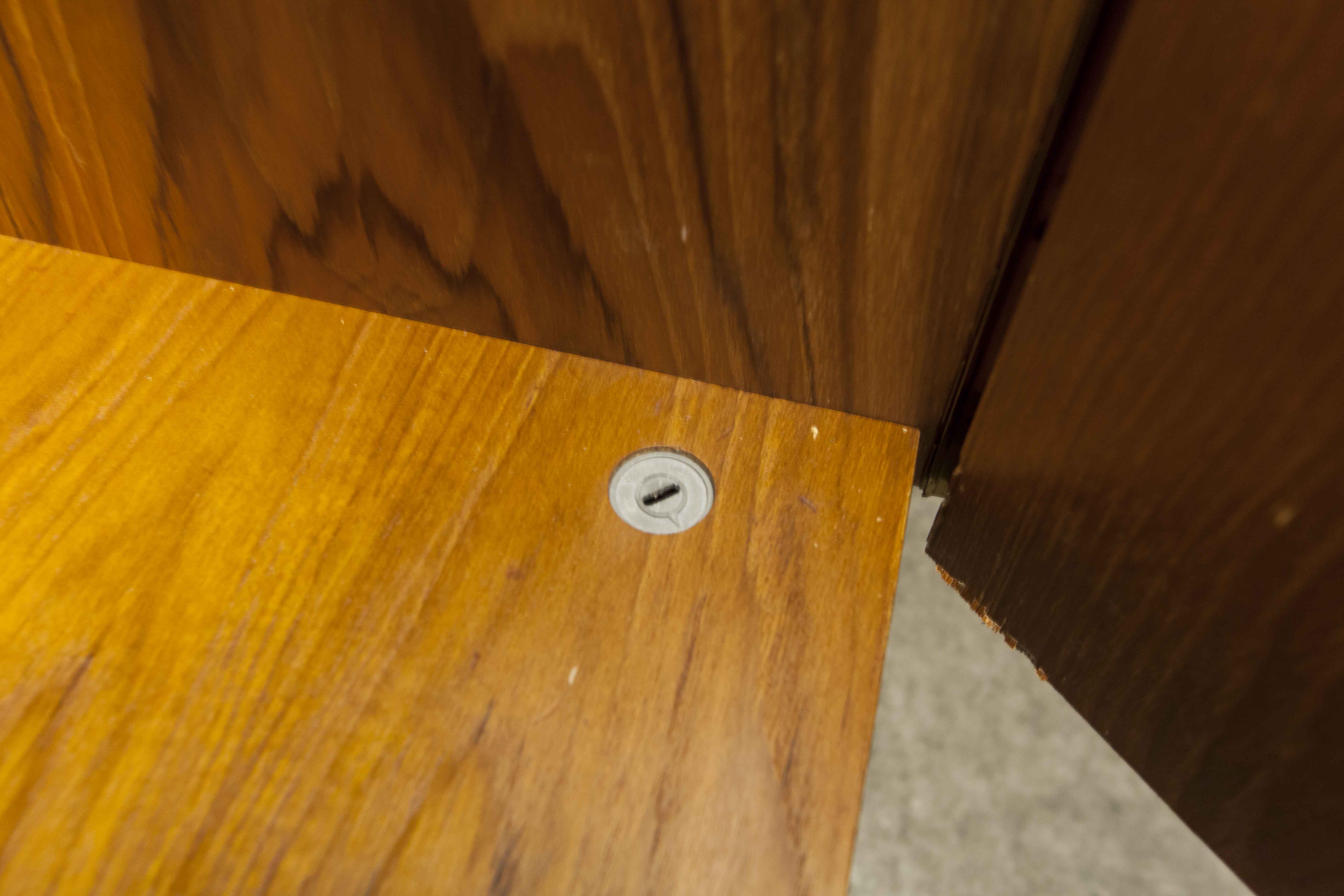Armoire teck des années 60 Simat Meubles