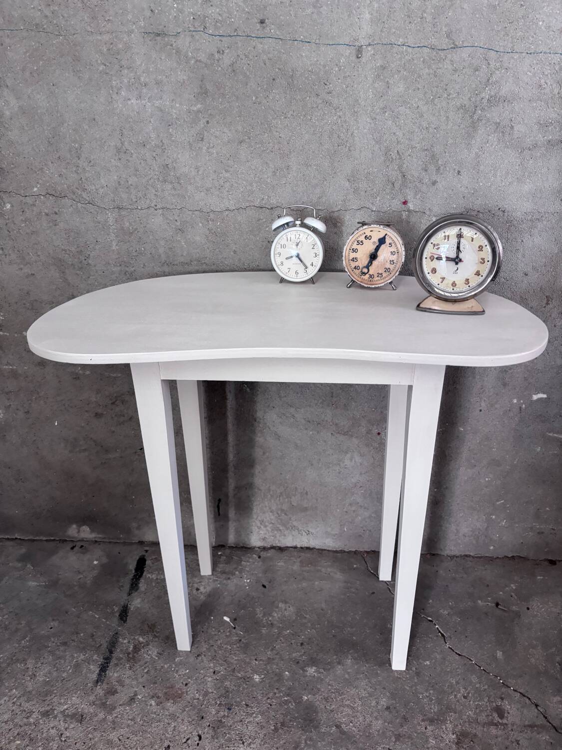 Charming white bean console