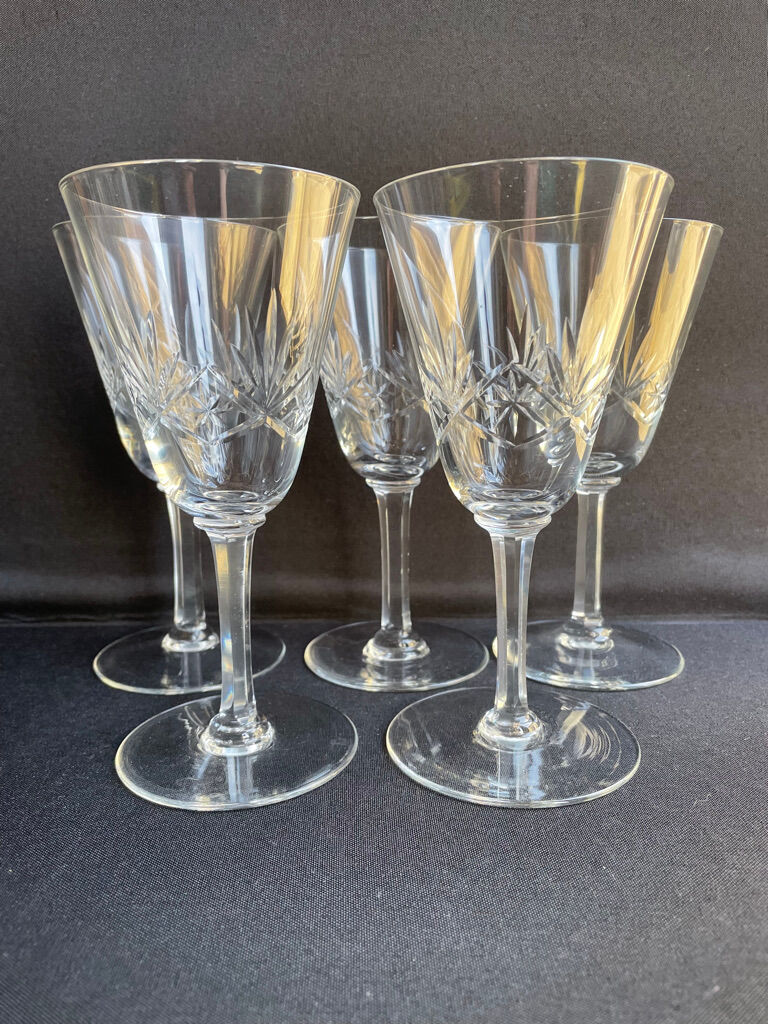 Large wine glasses (5) - Art Deco - Blown and cut crystal