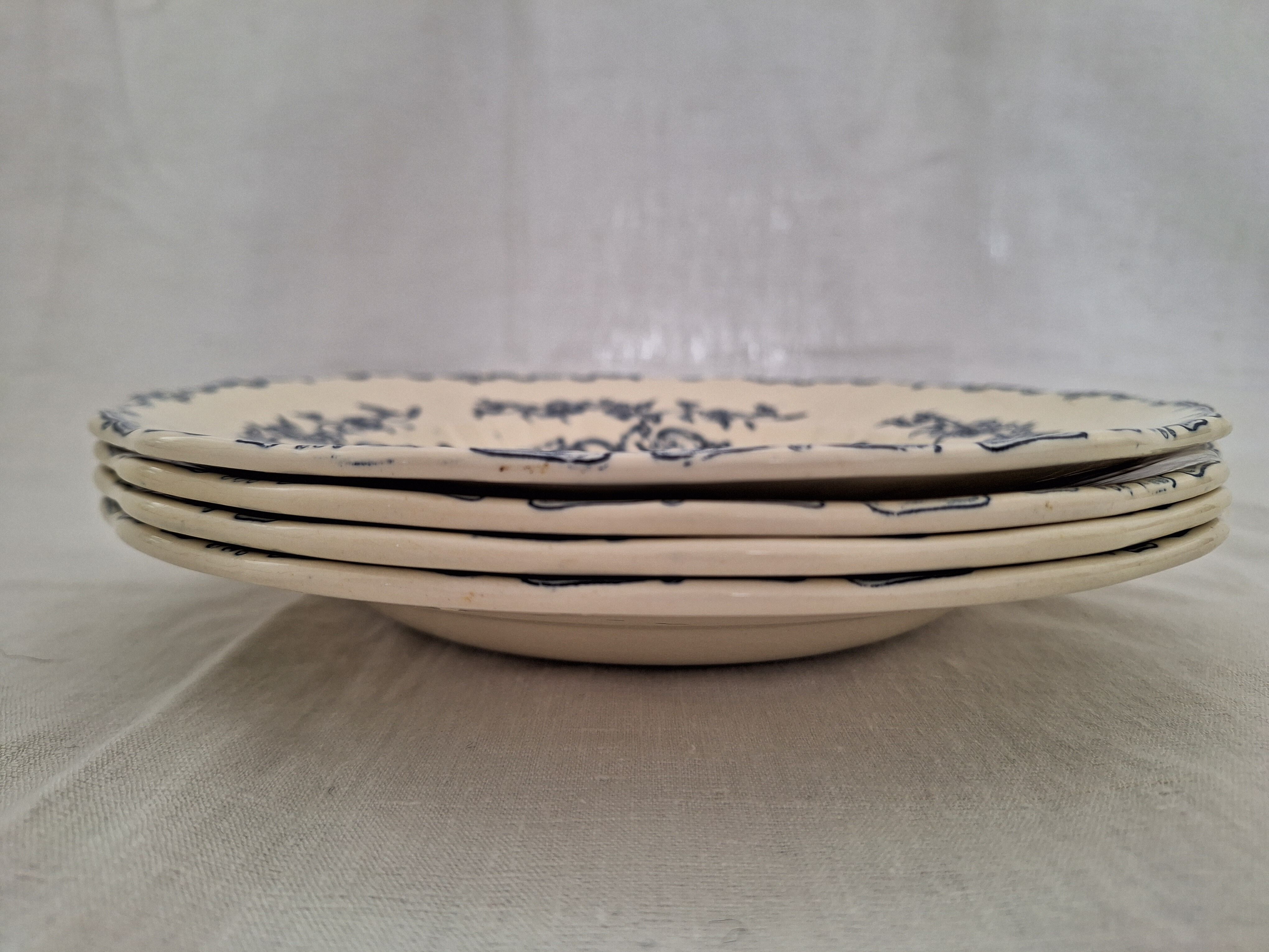 Vintage hollow plates HC Moscow