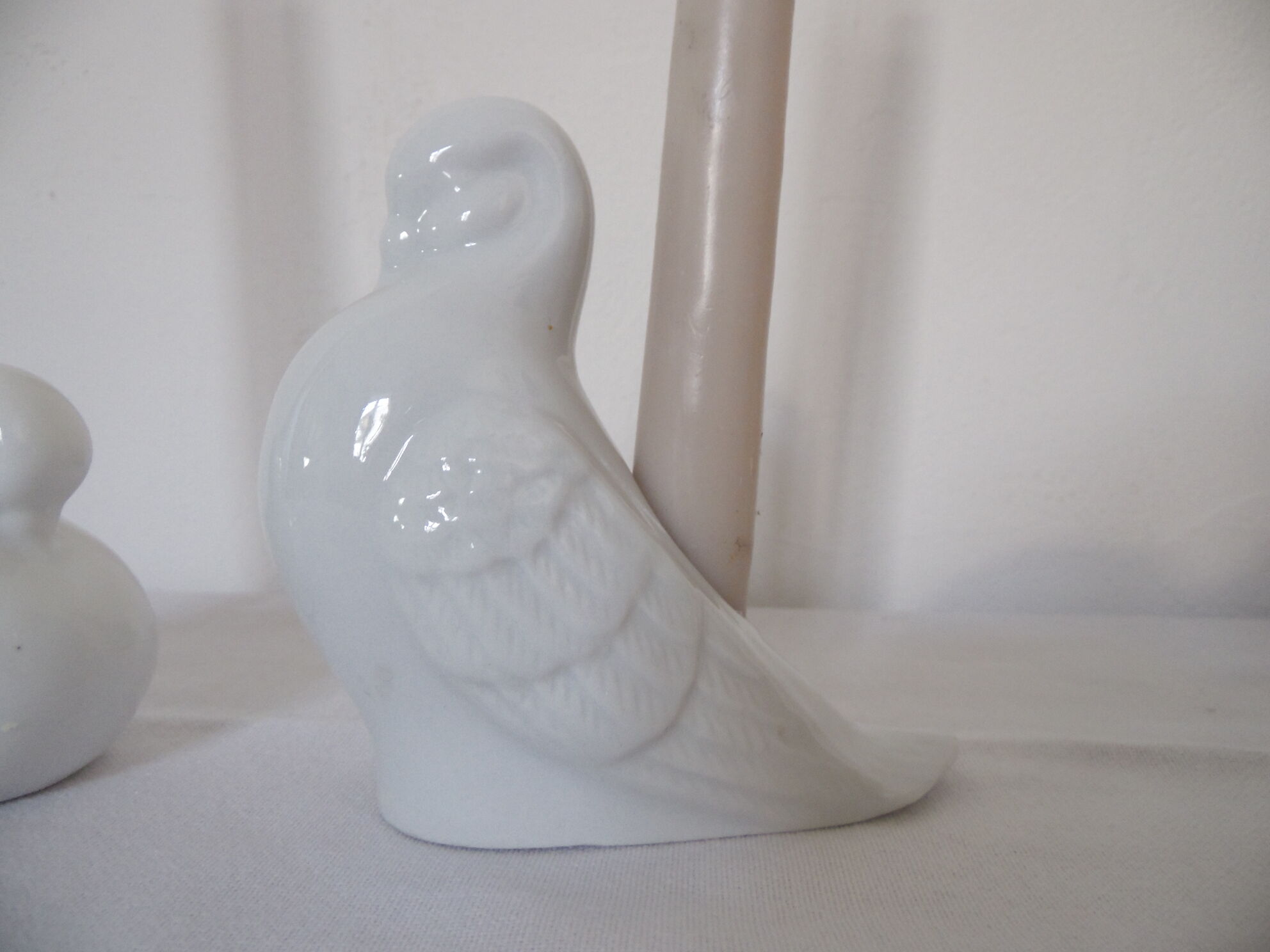 2 Ceramic candle holders shape white bird