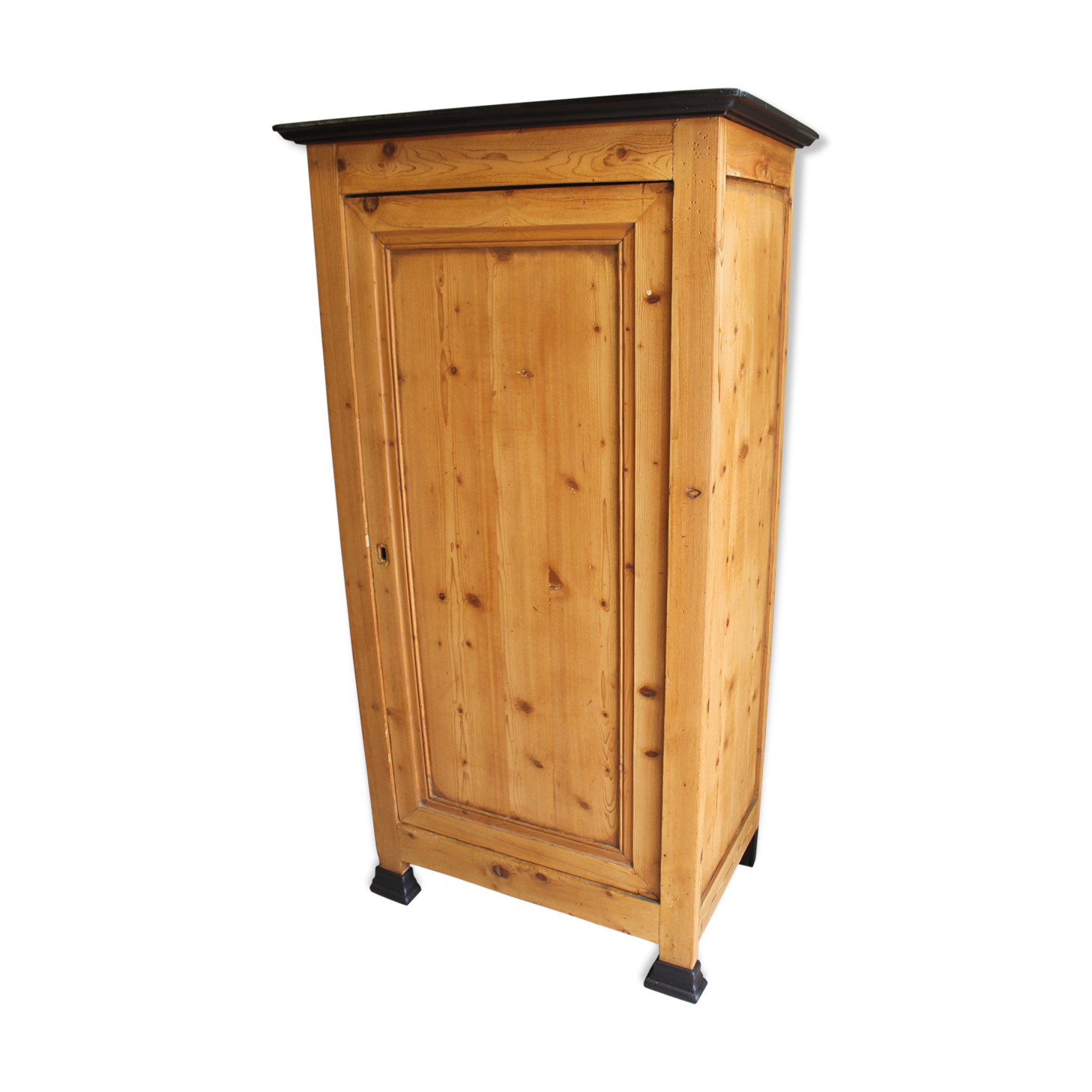 Parisian Cabinet rustic