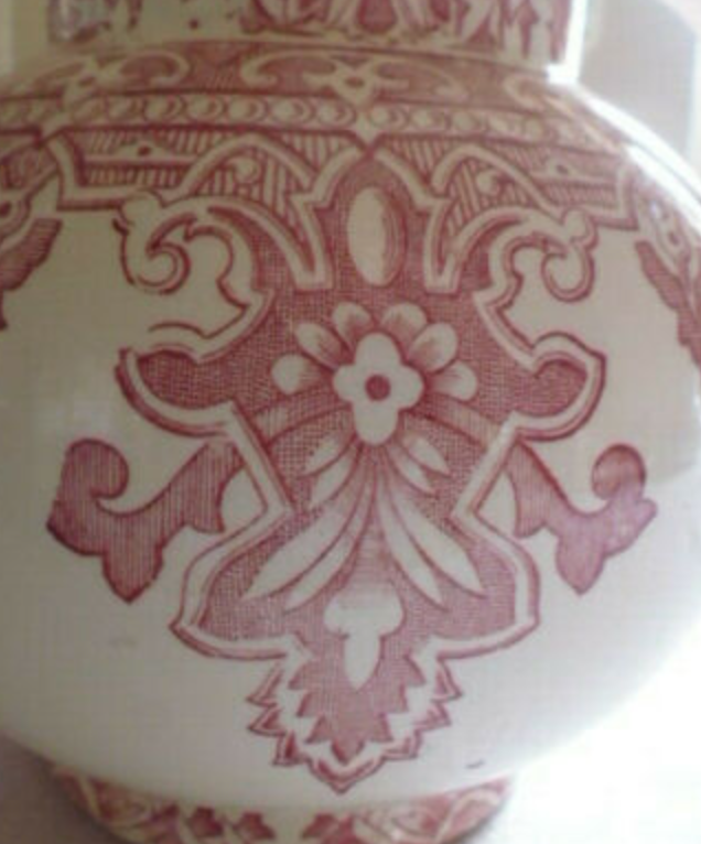 Broc or pitcher Longchamp Moorish décor pink