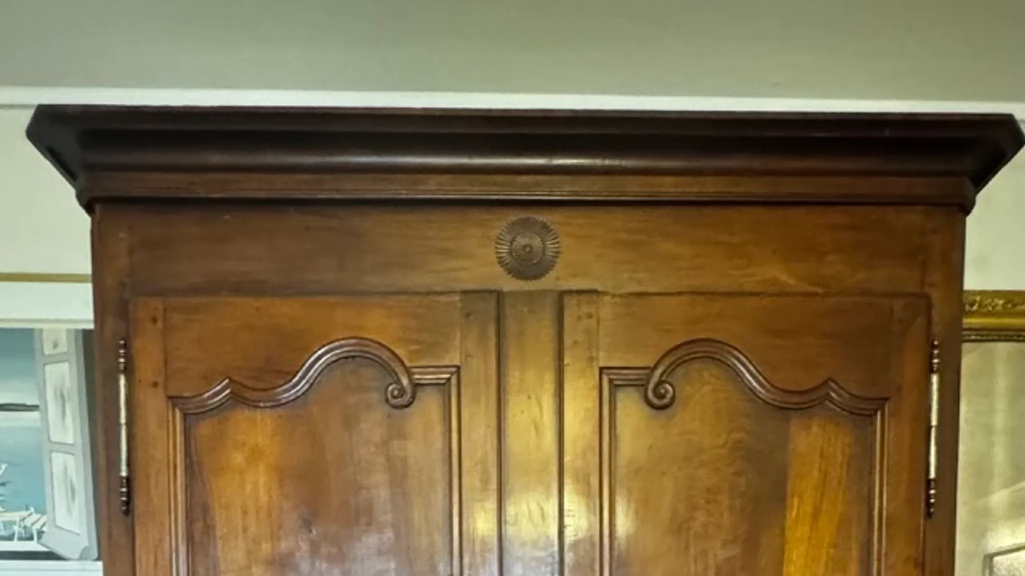 Beautiful antique solid wood wardrobe. Collection on site or delivery.