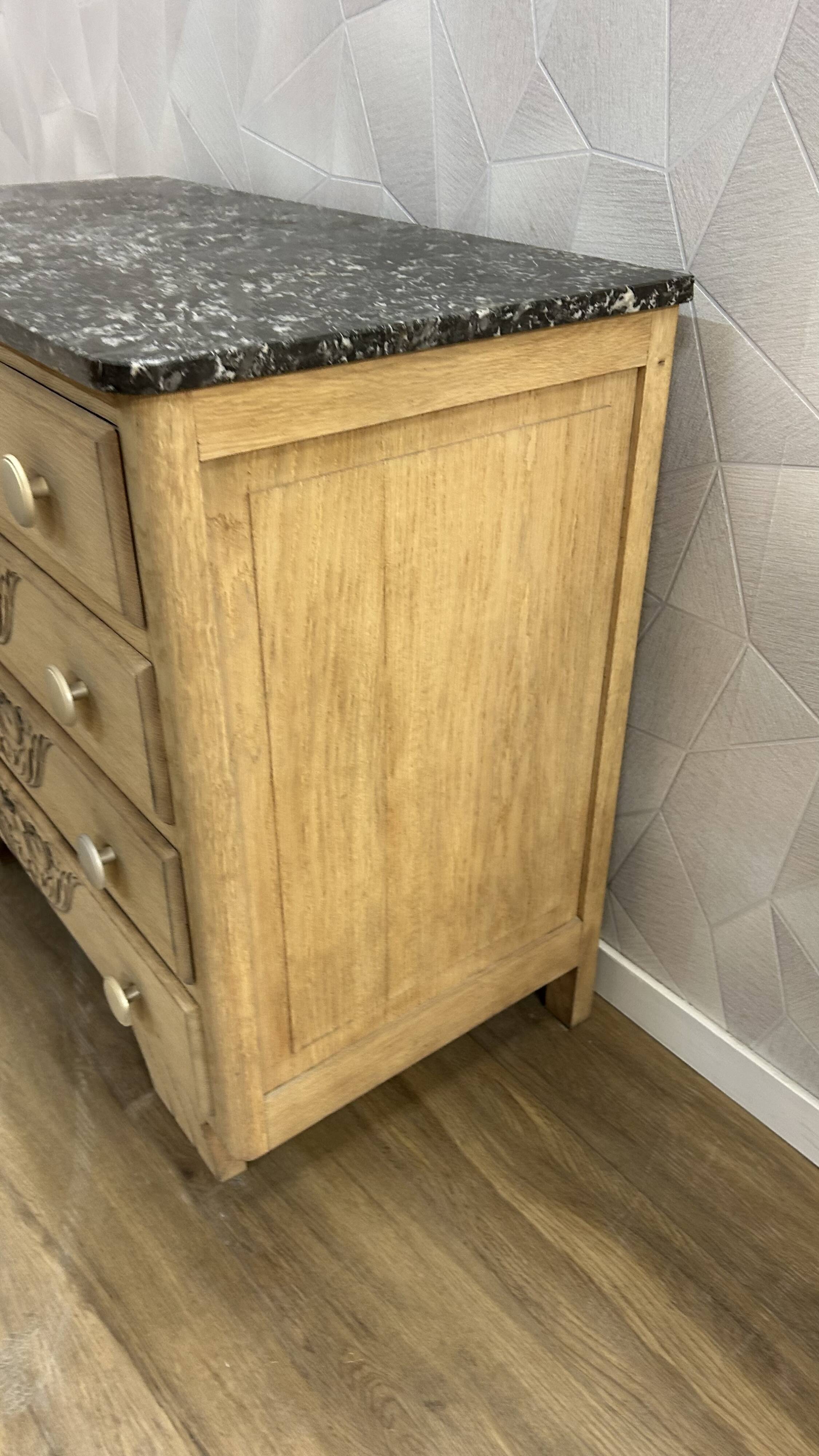 Art Deco chest of drawers in black marble and stripped solid oak