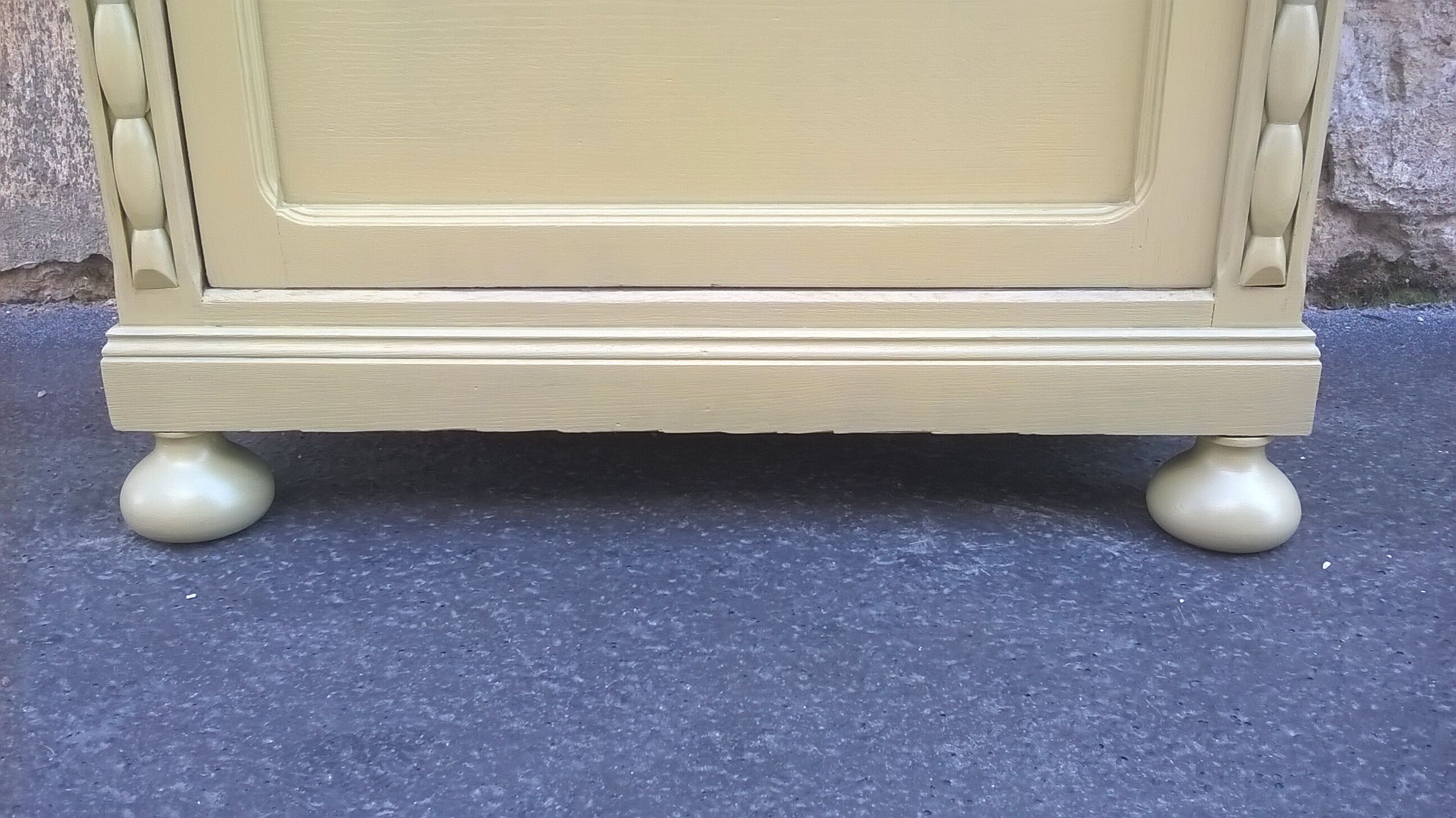 Parisian showcase cabinet 1930