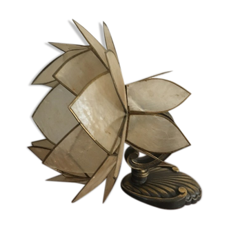 Applique lotus en pétales de nacre