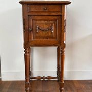 Table de chevet