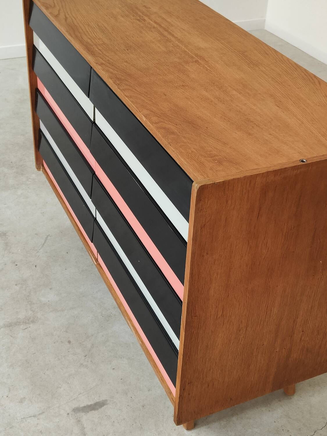 U-453 pink chest of drawers with 8 drawers by Jiri Jiroutek for Interier Praha 1960