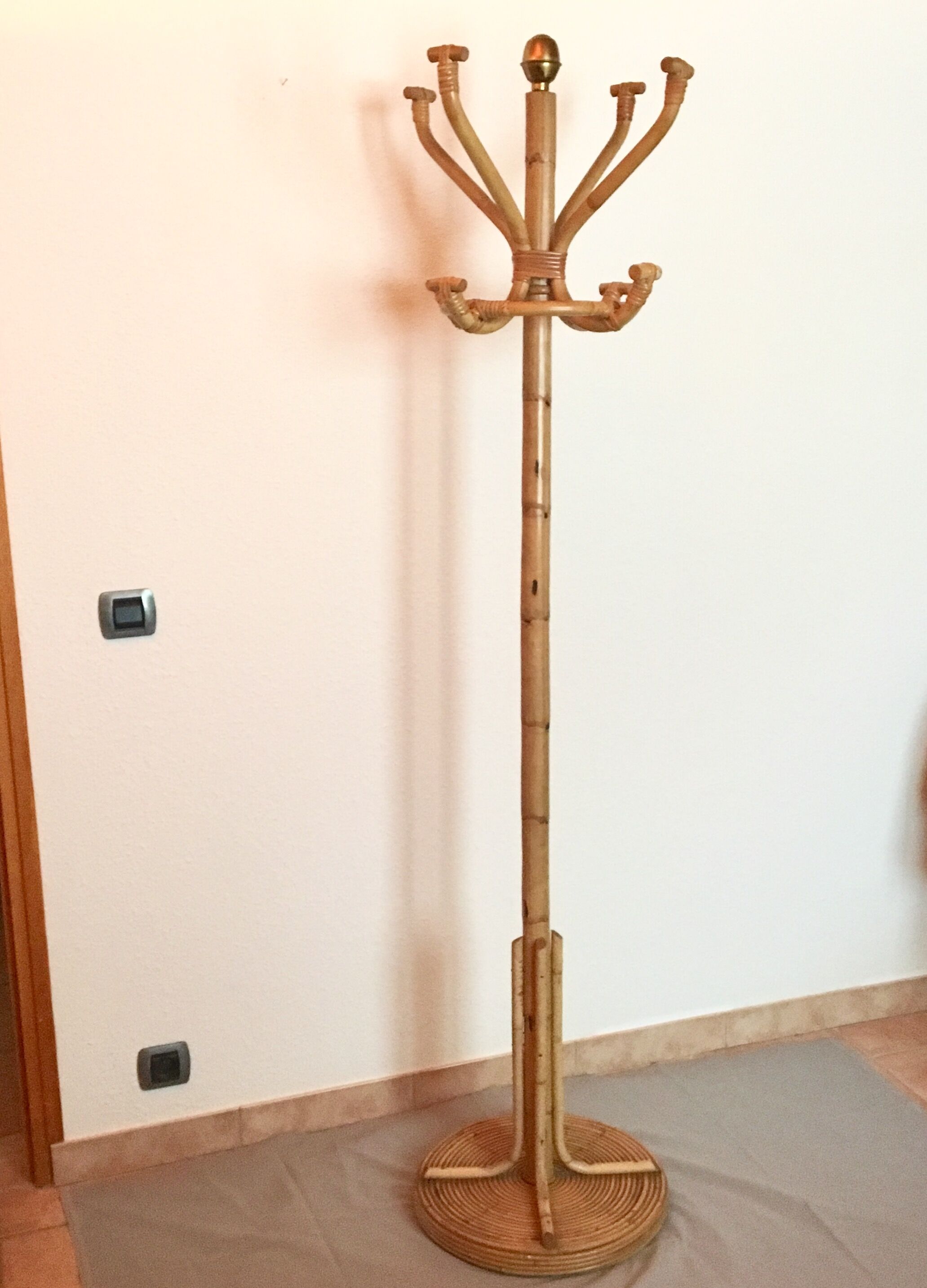 Porte-manteau en rotin années 60