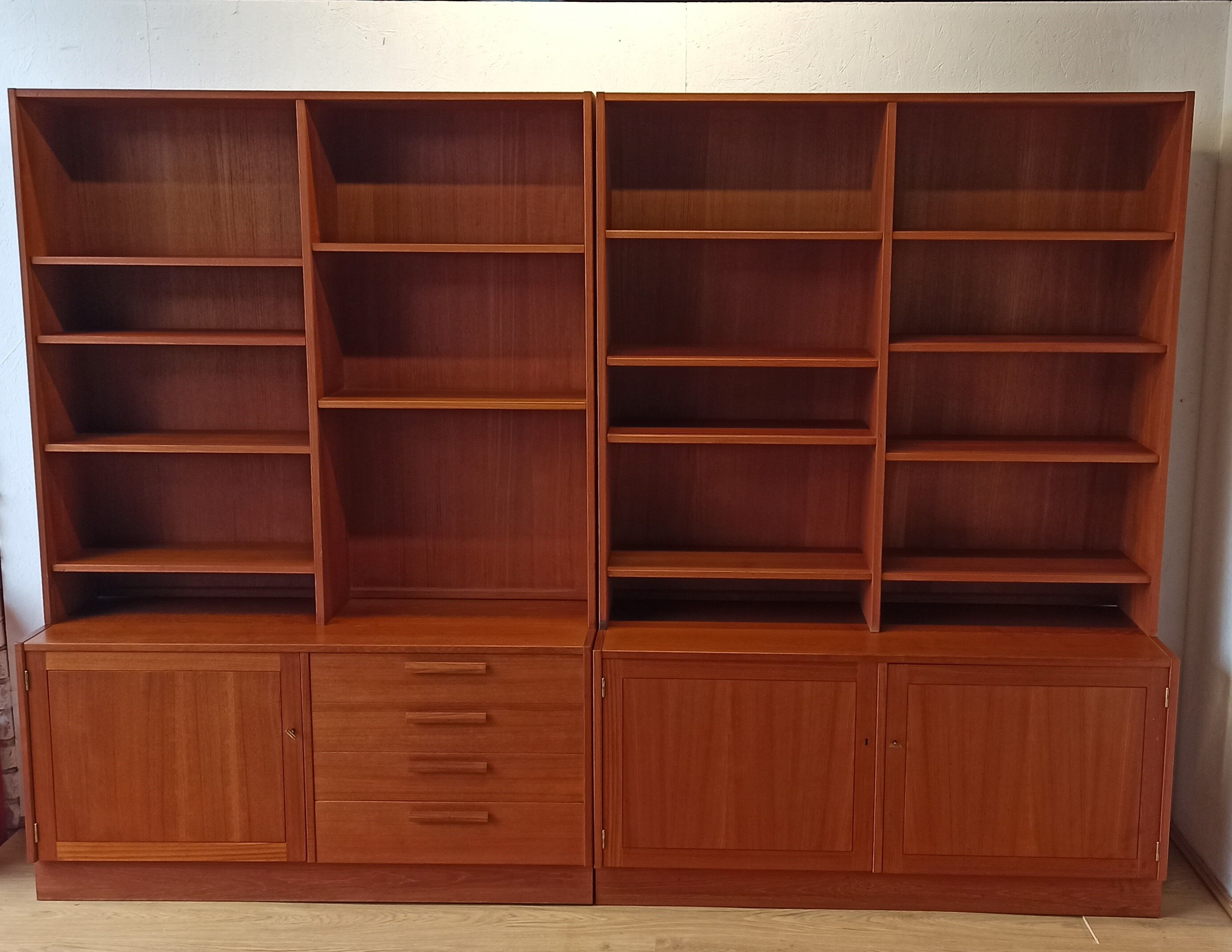 Bookcase by Nils Jonsson for Troeds, 1960