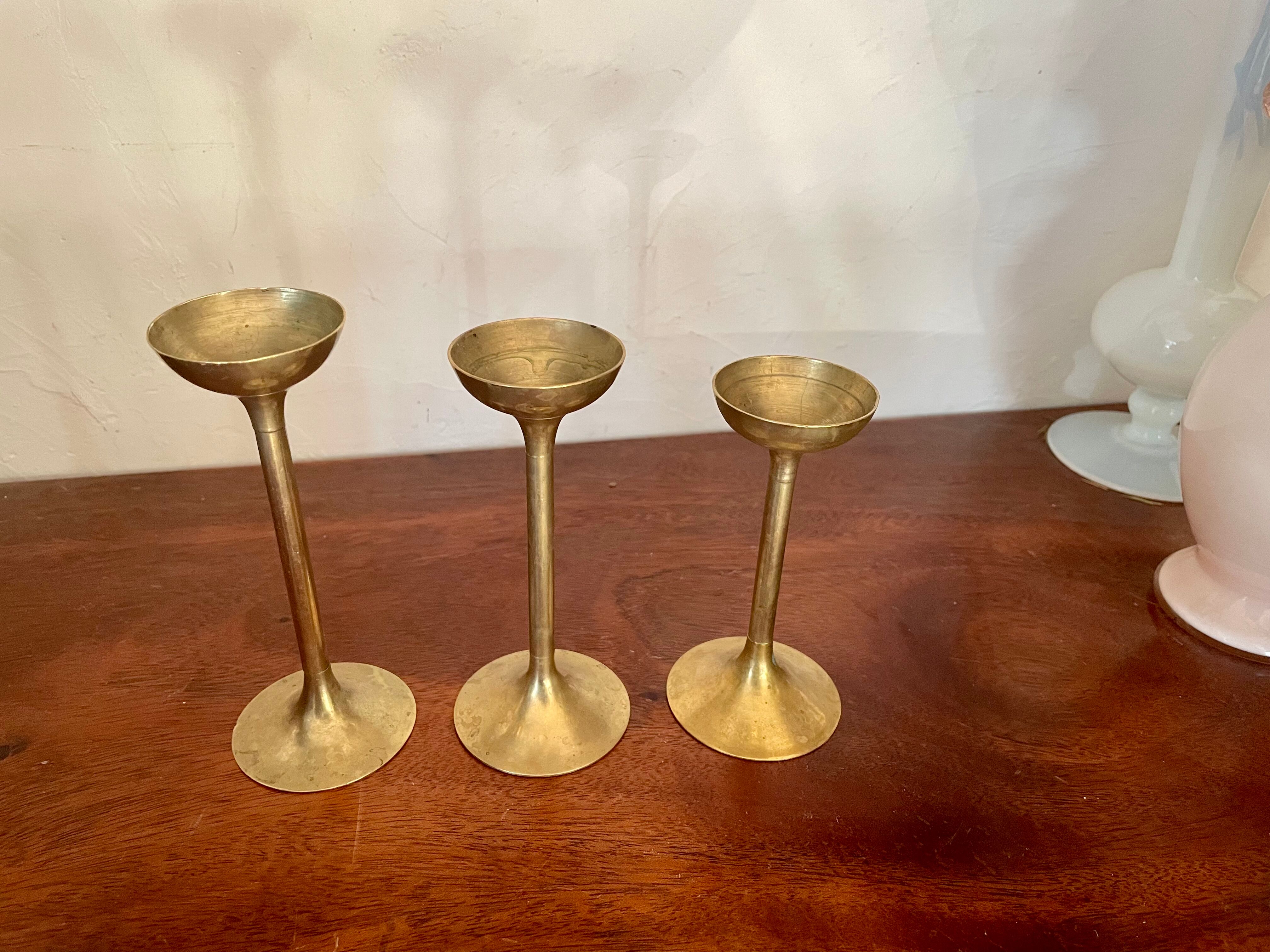Suite de 3 bougeoirs en laiton vintage