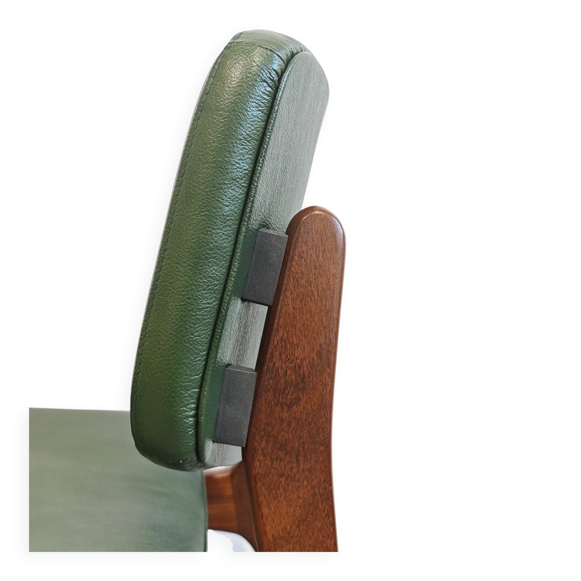 Mid-Century Modern dining chair in teak and leather, Denmark 1960s
