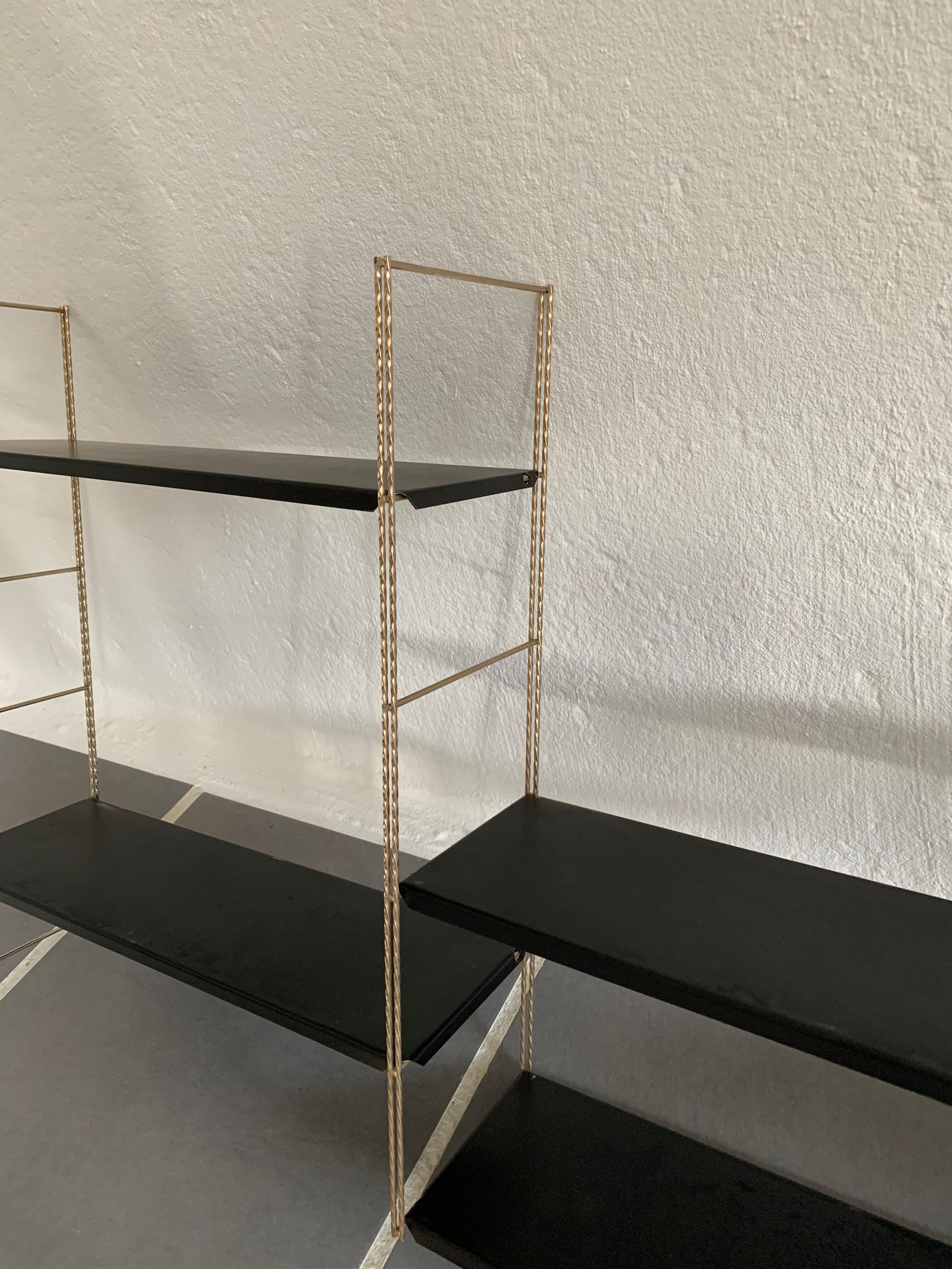 Set 2 shelves vintage thong 6 trays