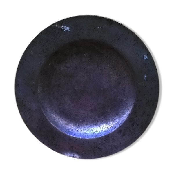 Plat en étain ancien