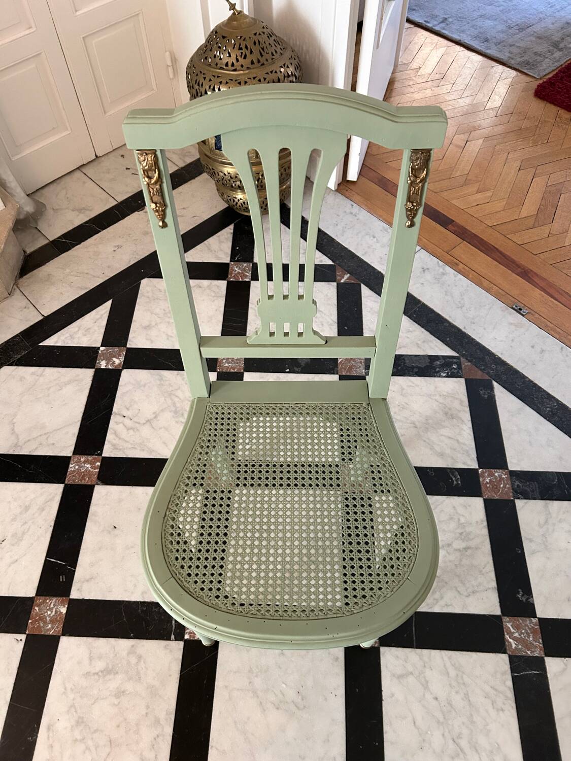 Empire chair