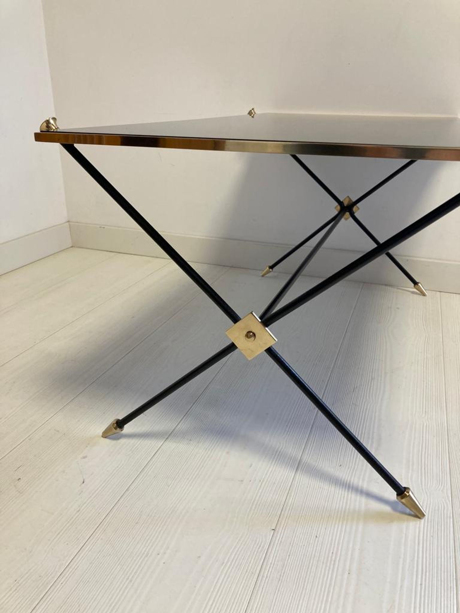 Coffee tabl