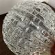 Globe en verre à décors géométriques