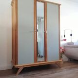 Wardrobe in oak 50s