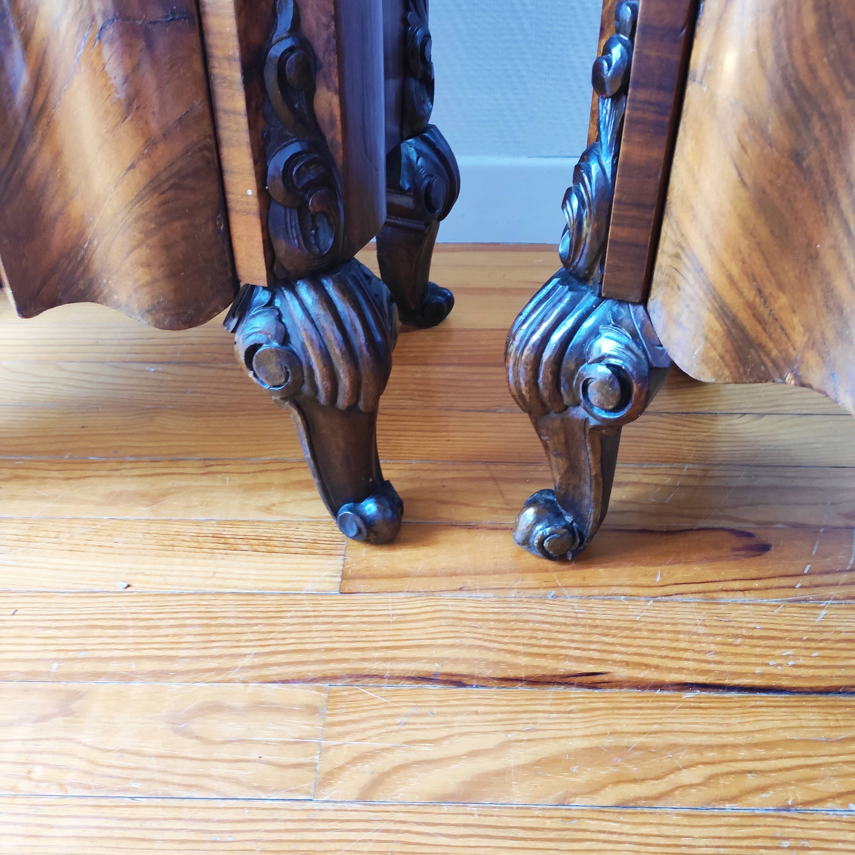 Pair of Italian Art Deco bedside tables