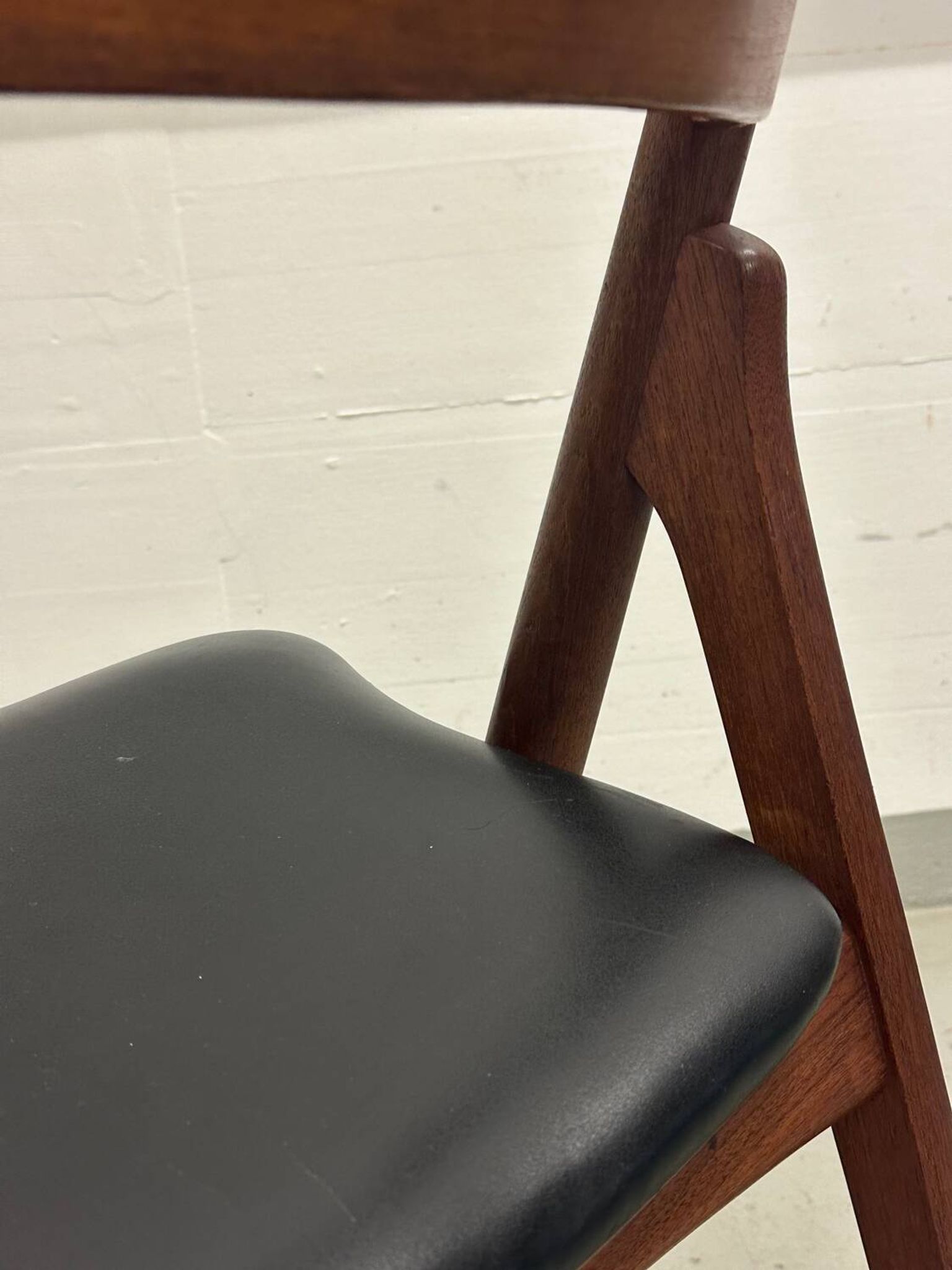 4x Teak Dining Chairs Hans J. Wegner CH29 Sawbuck
