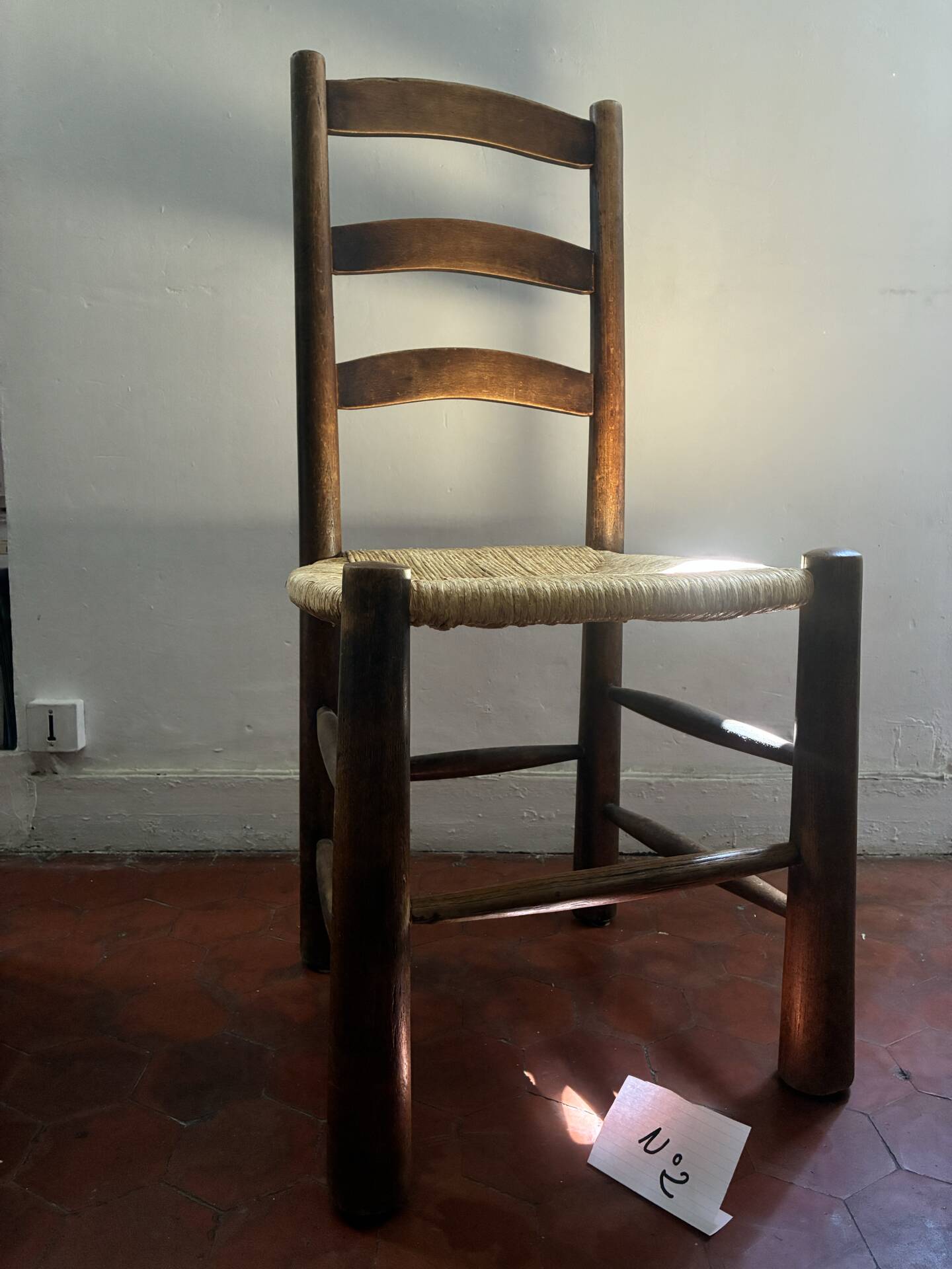 4 chairs assigned to Georges Robert