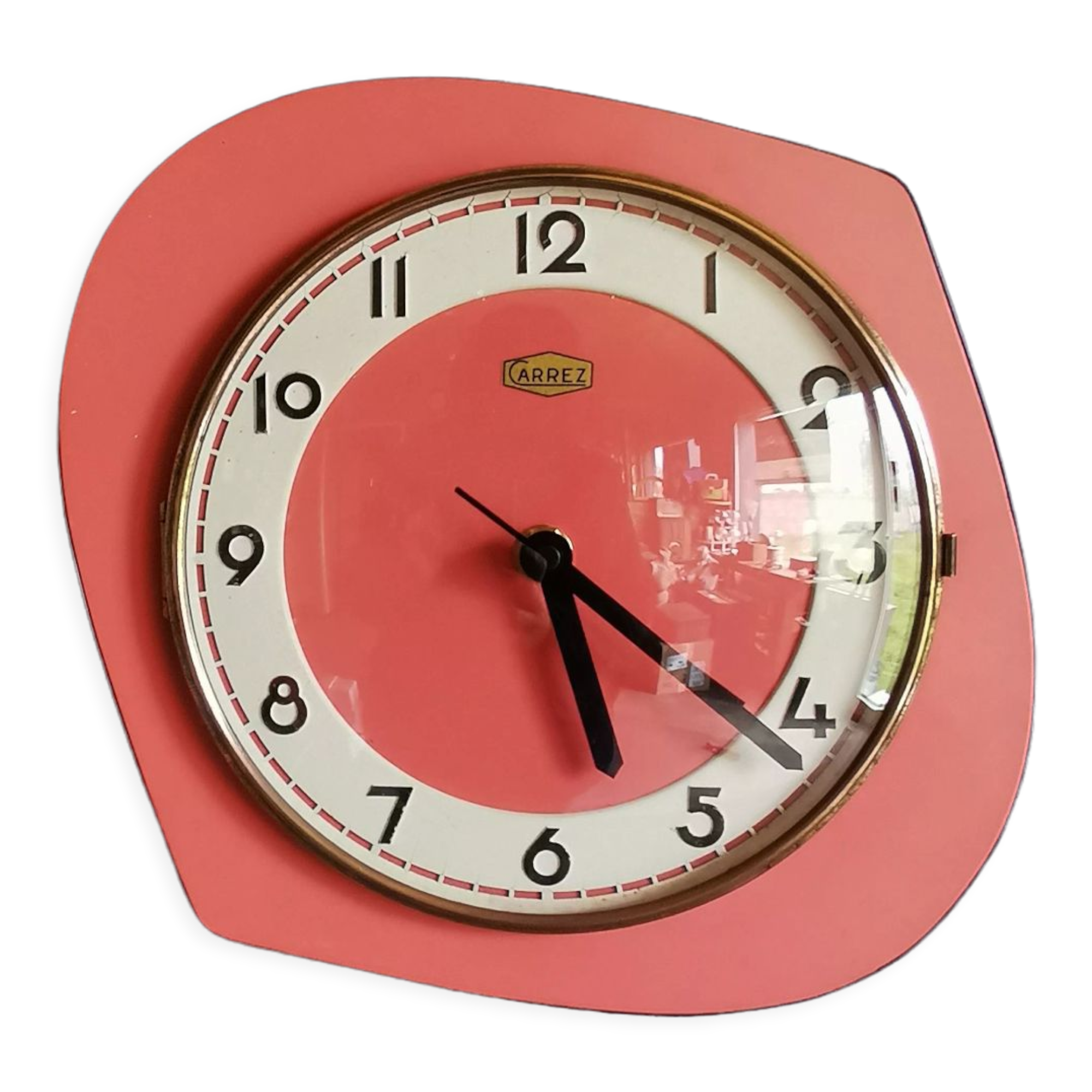 Horloge formica vintage pendule murale silencieuse asymétrique années 60 "Carrez rose"