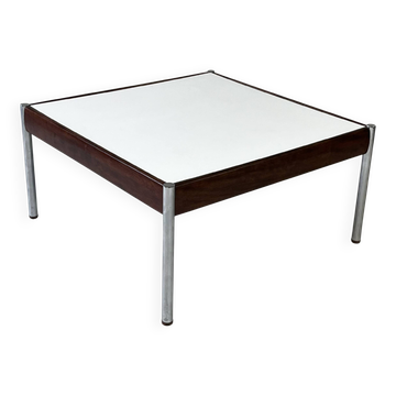 Table basse scandinave en teck, chrome et stratifié blanc, années 1960.