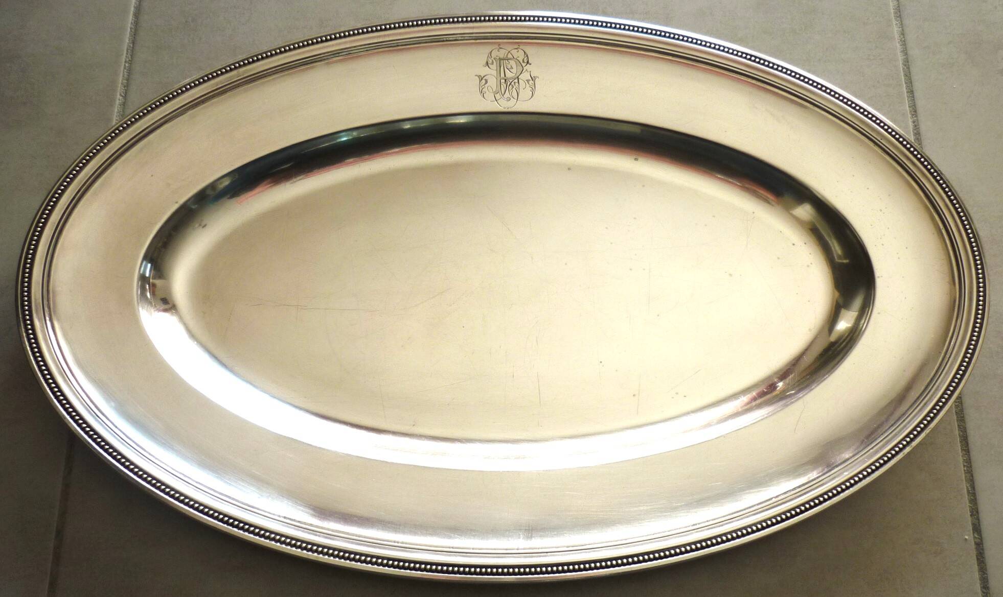Oval dish, silver-plated metal, Christofle goldsmith, pearl frieze model, 49cm