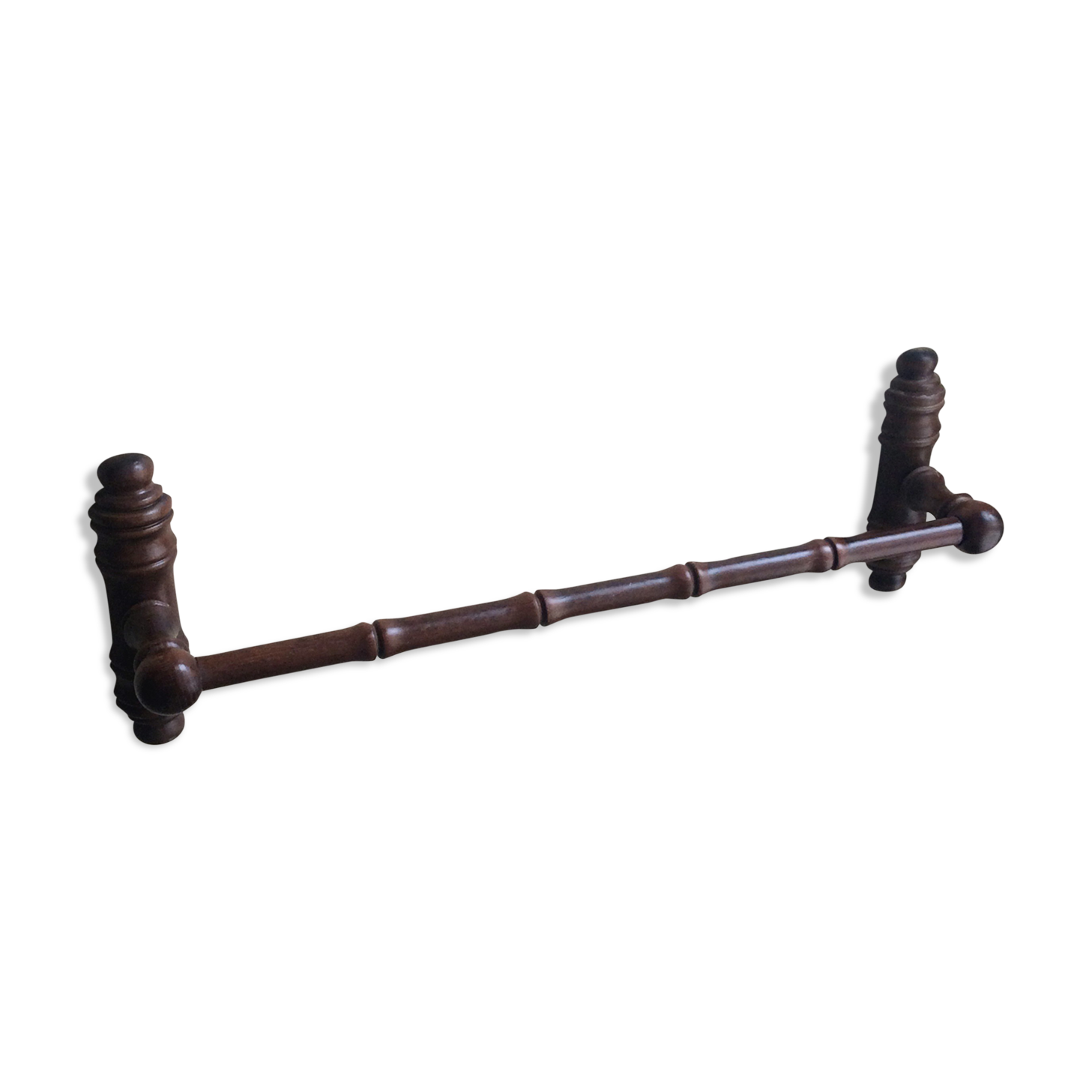 Bar carries wooden towels