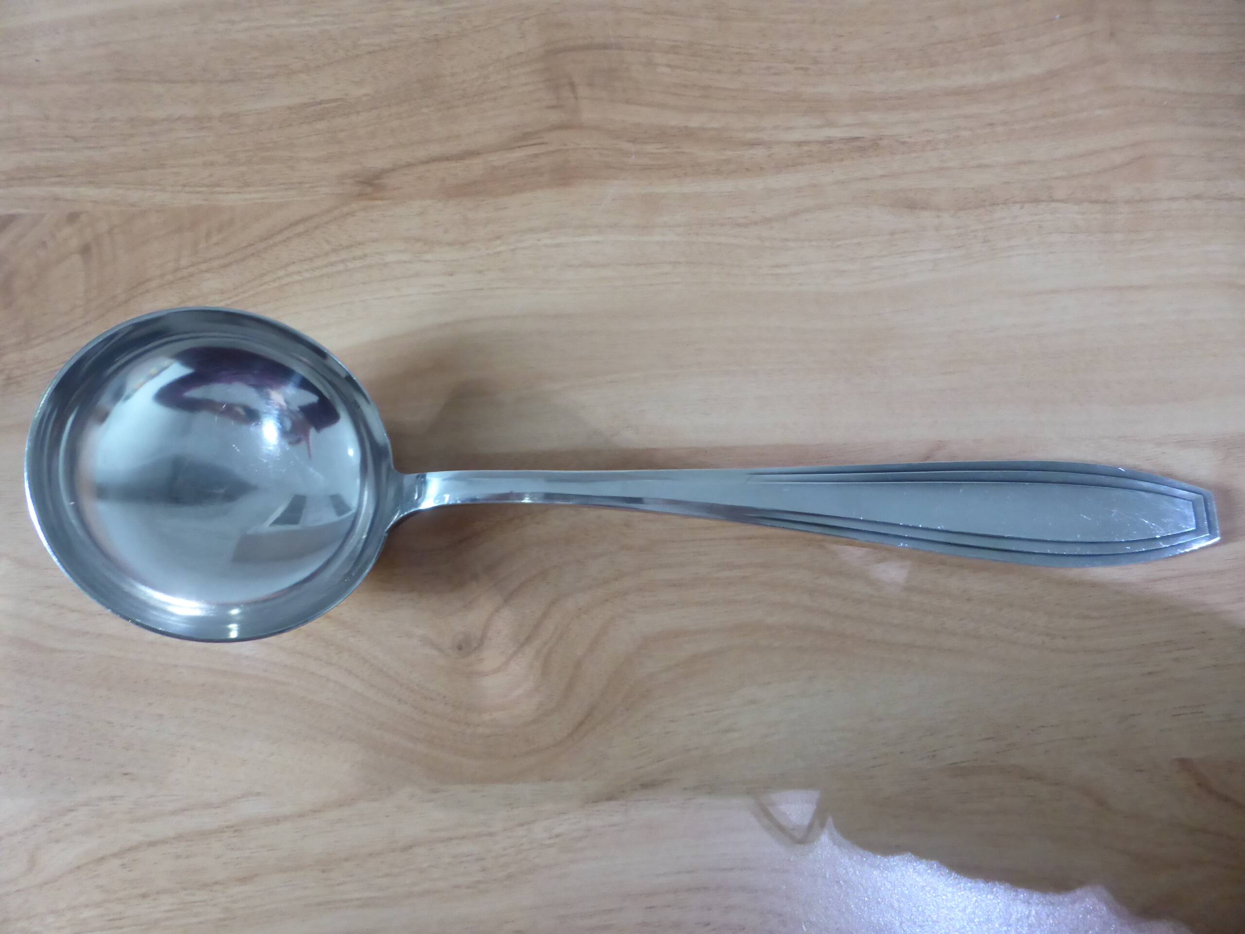 1 vintage silver-plated metal ladle 240551