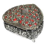 Vintage heart jewel box in silver metal and red felt box