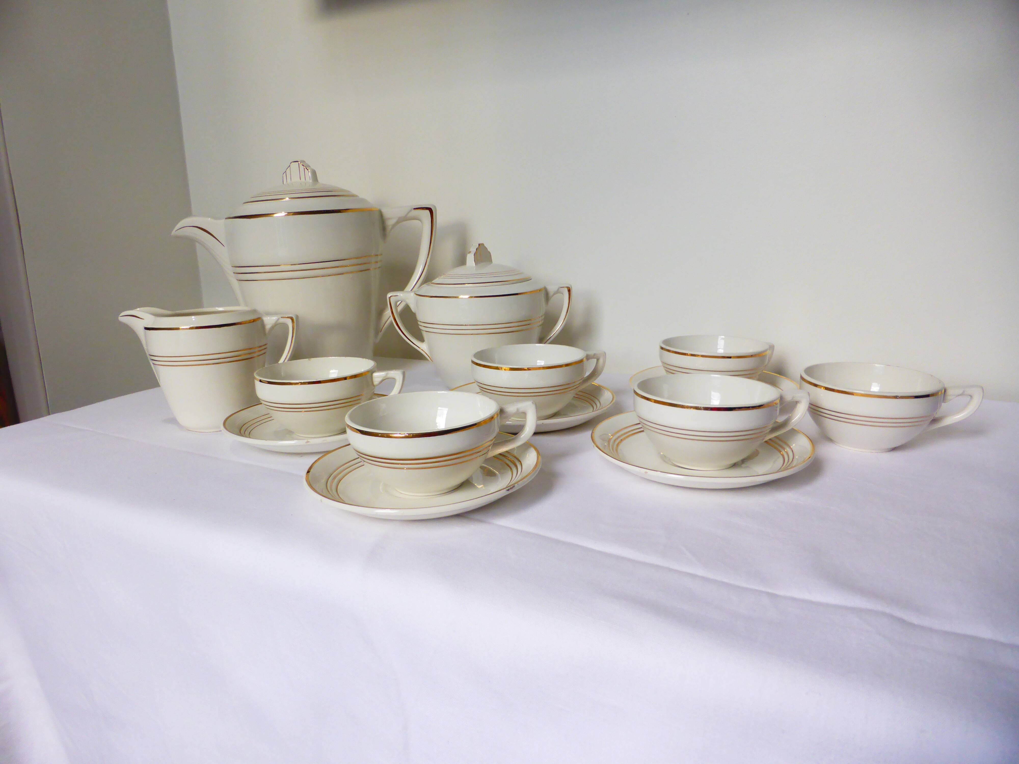 Céranord coffee service with gold trim 220574