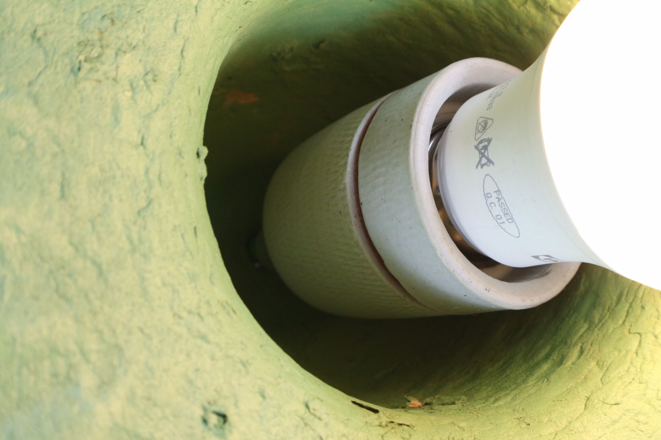Two lamps/ pendant lamps in recycled cardboard, pink and green, seletti