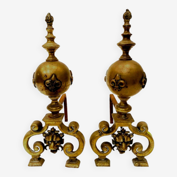Paire de chenets porte buches de style Renaissance en bronze doré XIX siècle