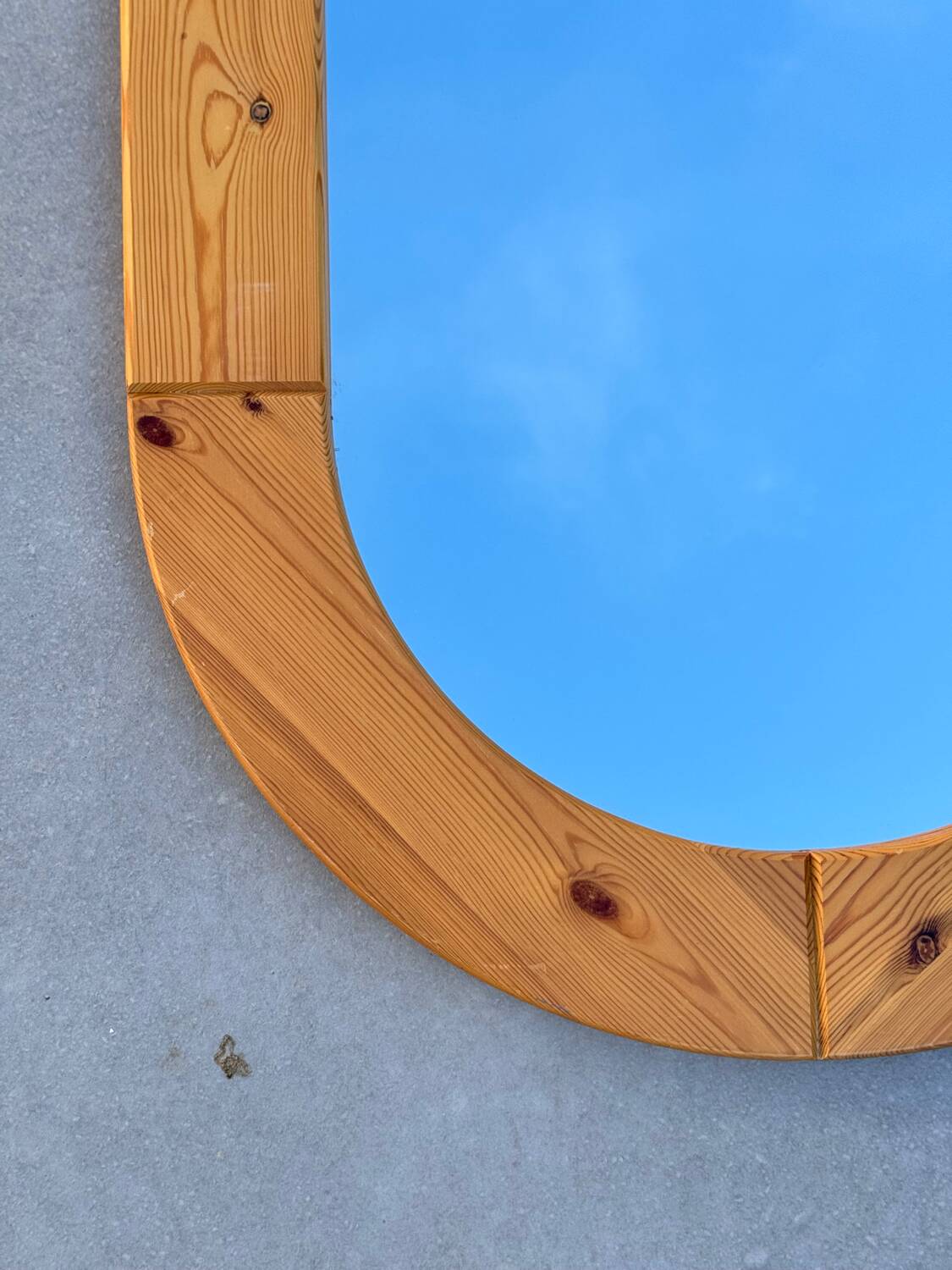 Miroir ovale Suédois en pin design Scandinave des années 80