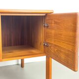 Bureau autoportant en teck avec porte et tiroirs, années 1970