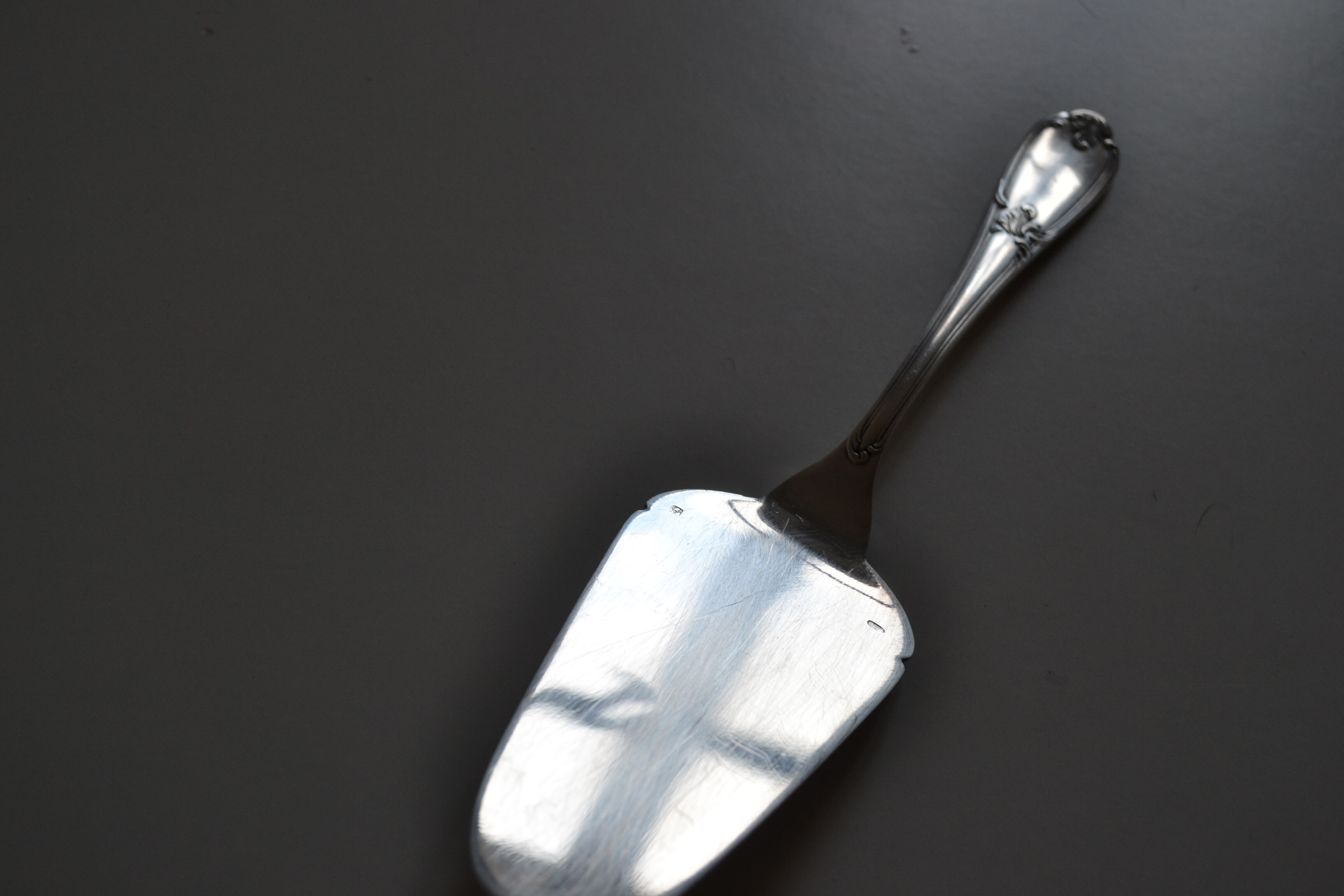 Metal pie shovel argente orfevre frionnet francois louis xv