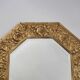 Miroir octogonal antique Arts & Crafts en laiton gaufré à fleurs des années 1920