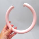 Patère porte-serviette en métal rose années 80