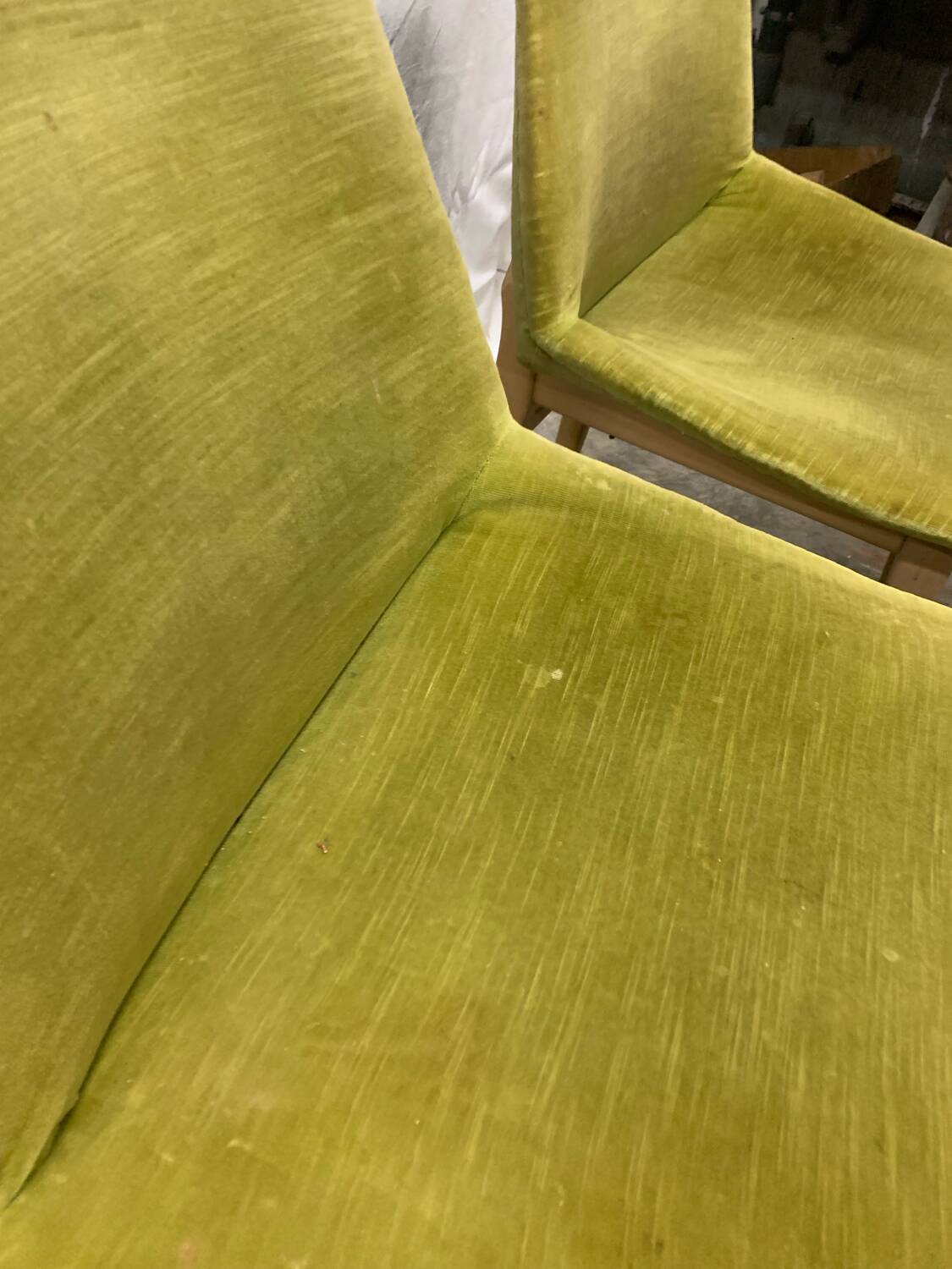 6 chaises scandinaves en velours vert, circa 1960
