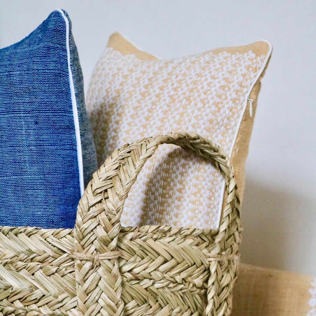 Yellow meng van cushion