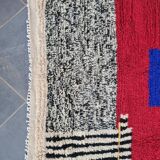 Traditional red Berber rug made of natural wool, size 1.5/2.5 m.
