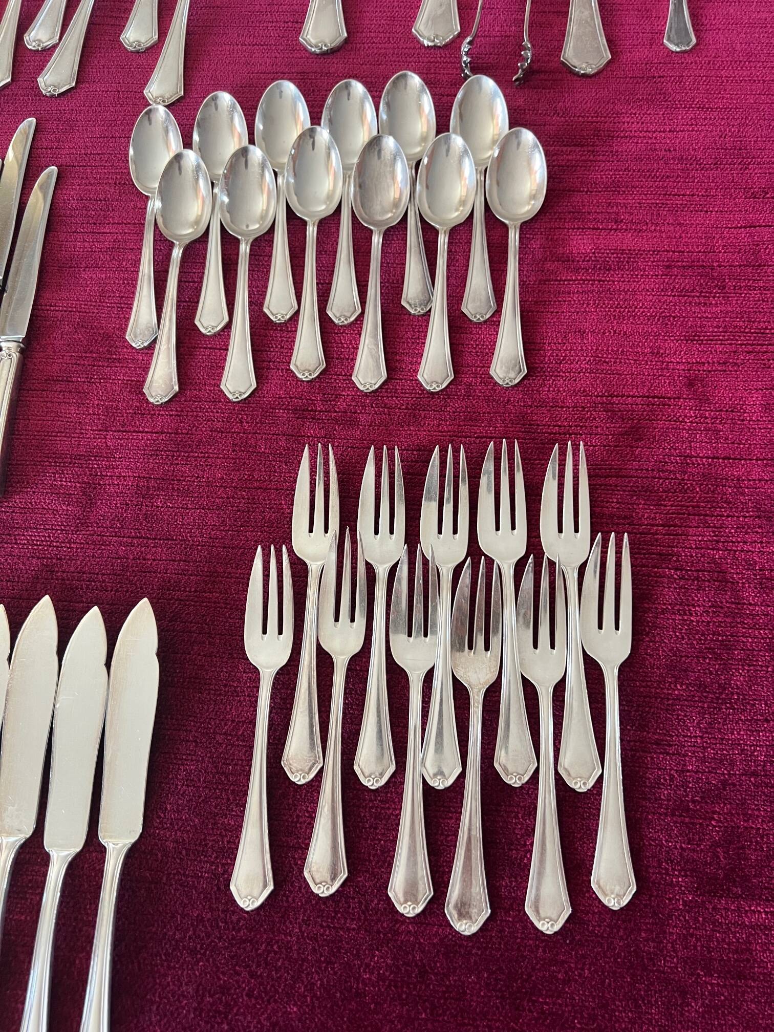 Wiskerman cutlery for 12 people - 127 pieces.