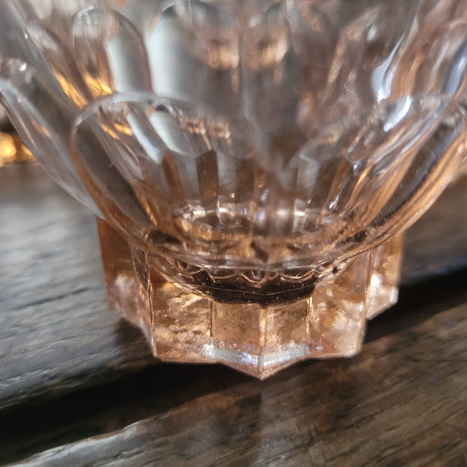 6 late Art Deco rosé glasses – molded star base