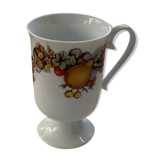 Fruit cup with handle