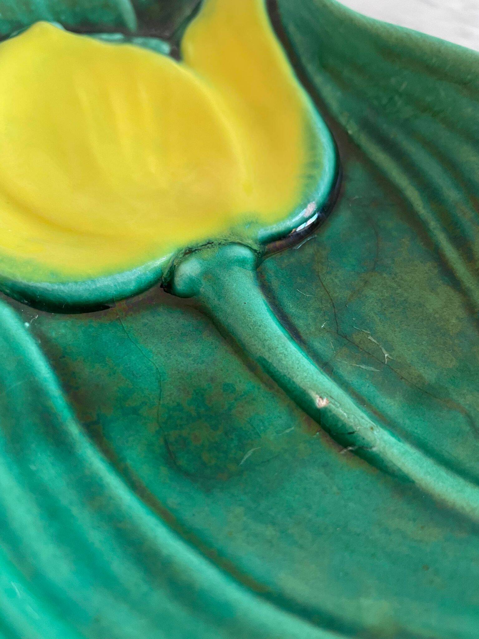 Spoon rest or pocket tray with tulip decor signed Vallauris