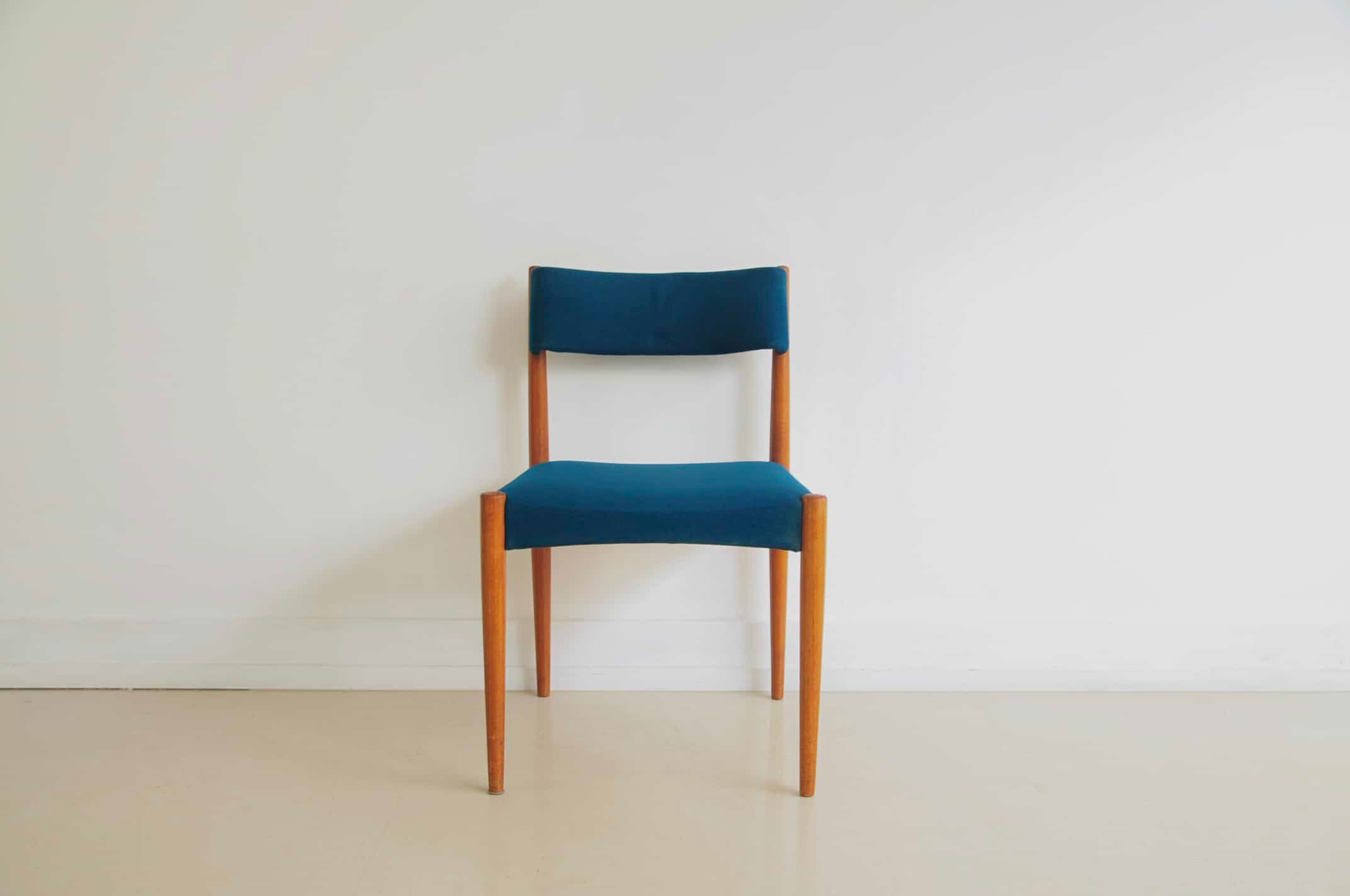 Ensemble de 4 chaises en teck bleu par Aksel Bender