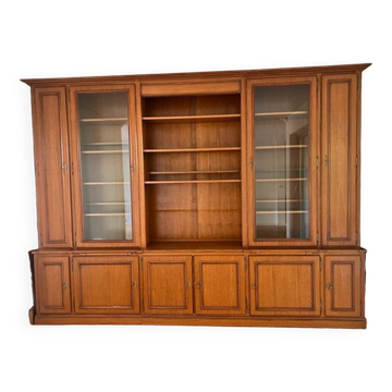 Large wooden library, large dressing room